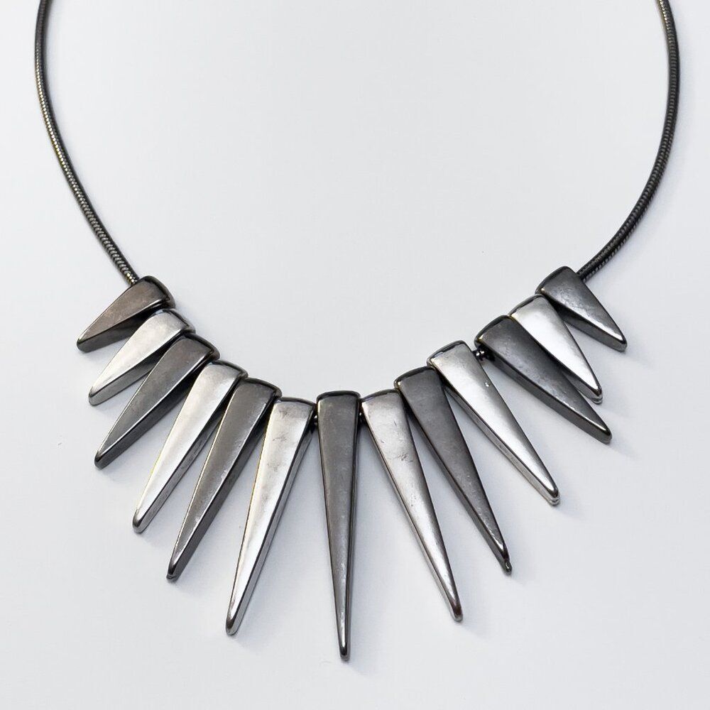 Metal Spikes Rocker Necklace - Picture 2 of 3